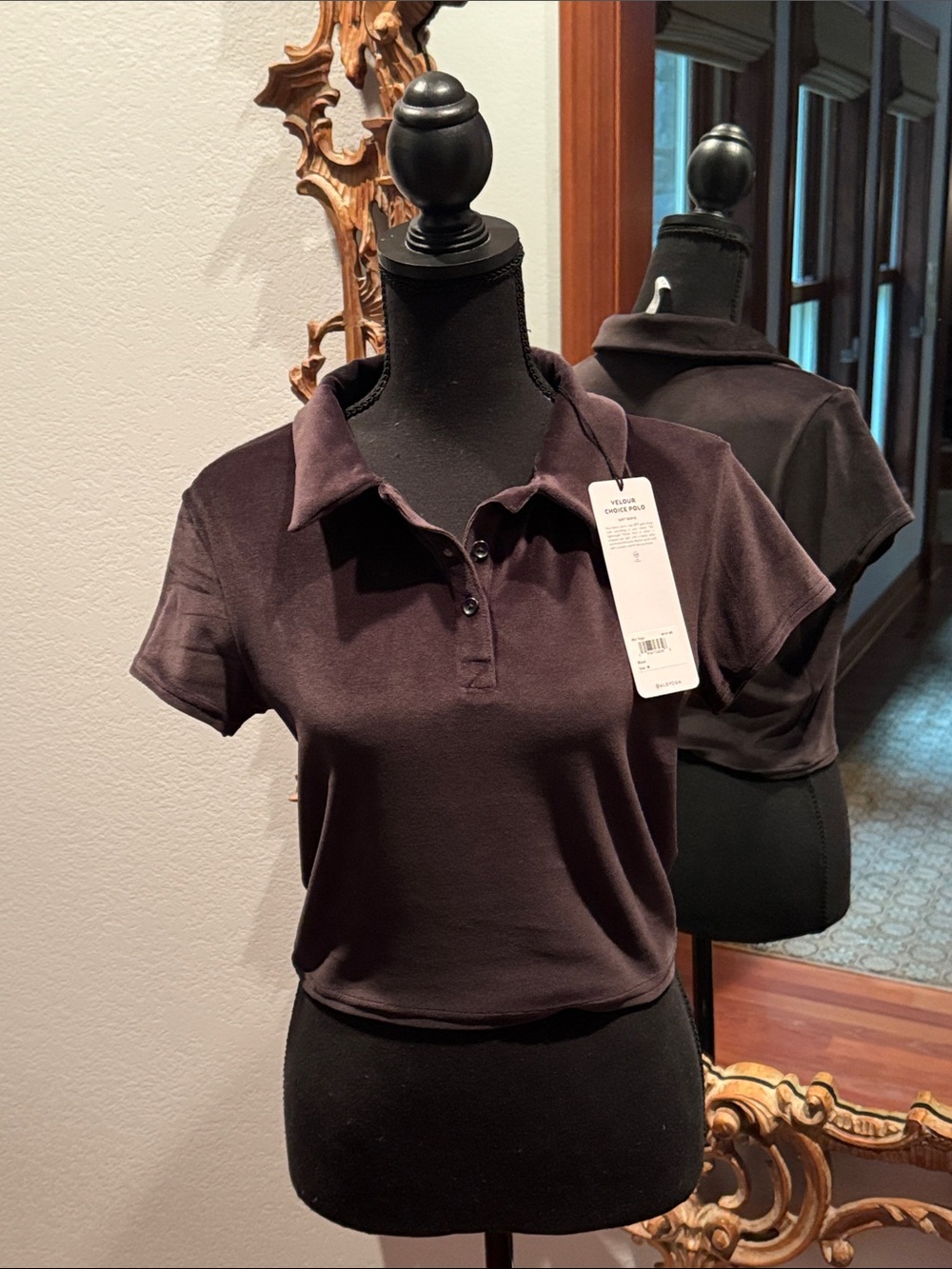NWT Alo M  Women’s Short Sleeve Polo Crop Top Black